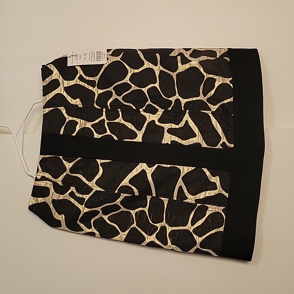 NWT- Women's size 2 Etcetera Skirt, Animal Print, black and gold